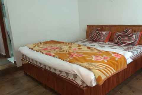 Hotel paul manors, bir